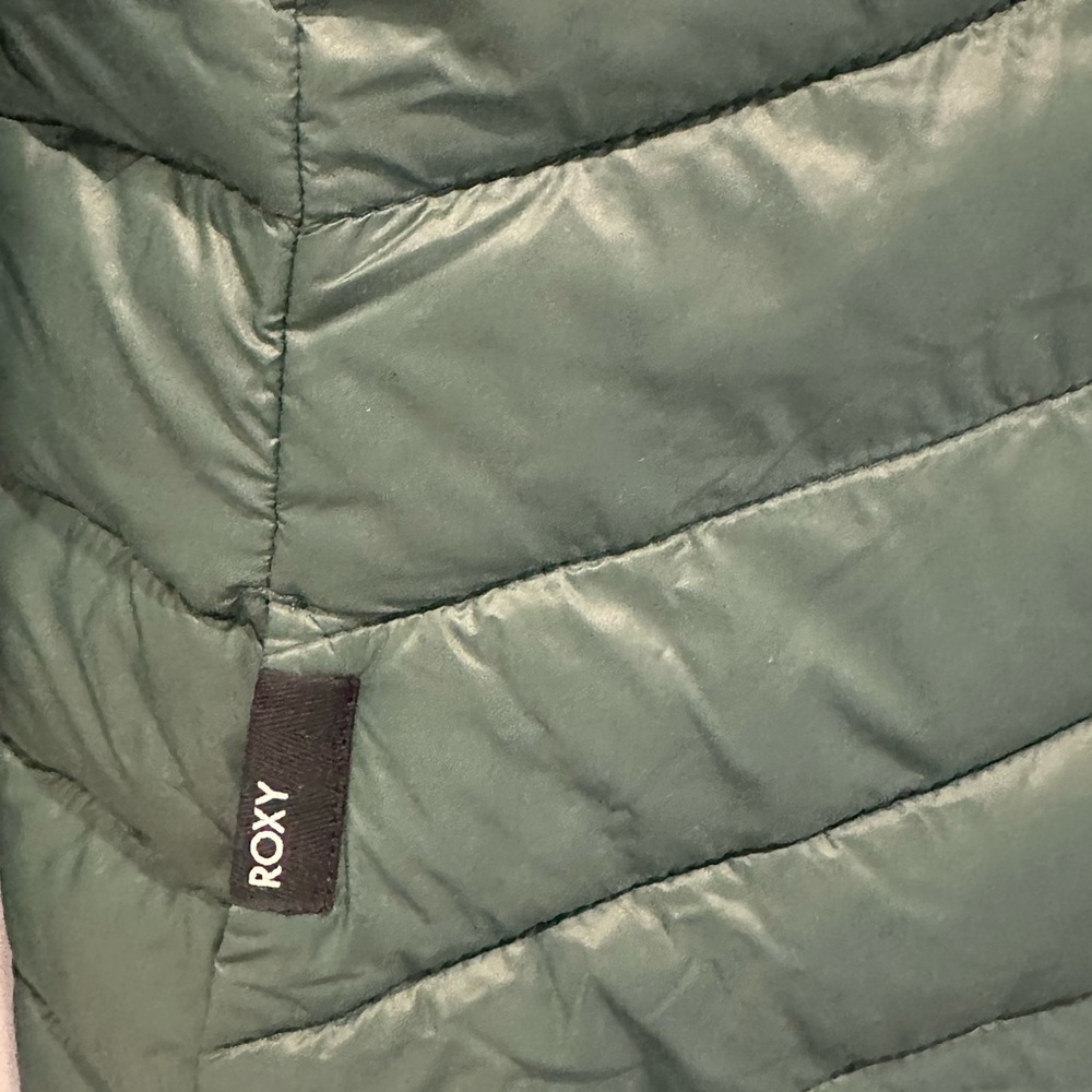 Green Quilted Roxy Puffer Jacket - Picture 6 of 6